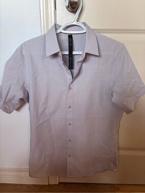 Lululemon street lite short sleeve shirt